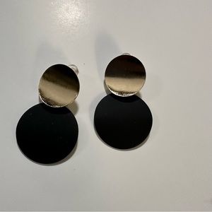 New Black and Gold Retro Earrings